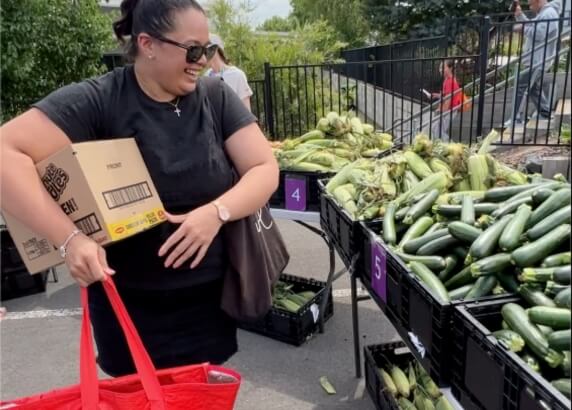 Autumn News Food is Love, Actually